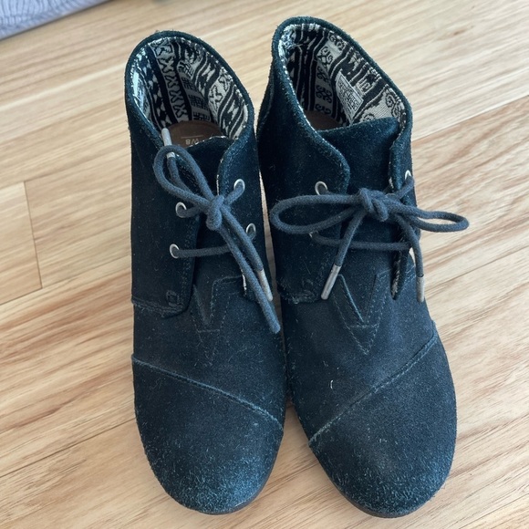 Toms Desert Wedges Black Suede Lace Up - Picture 2 of 7